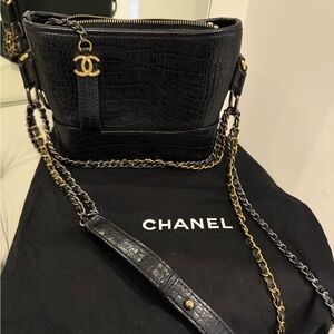 & Other Stories Black Croc-Embossed Crossbody Bag